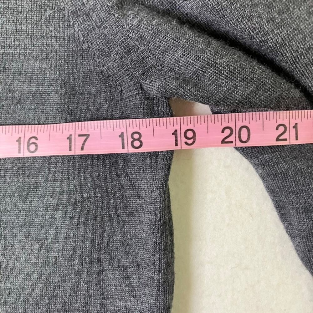 Marks & Spencer 100% Extra Fine Merino Wool Sweater Size M Quiet Luxury M&S - Picture 7 of 8